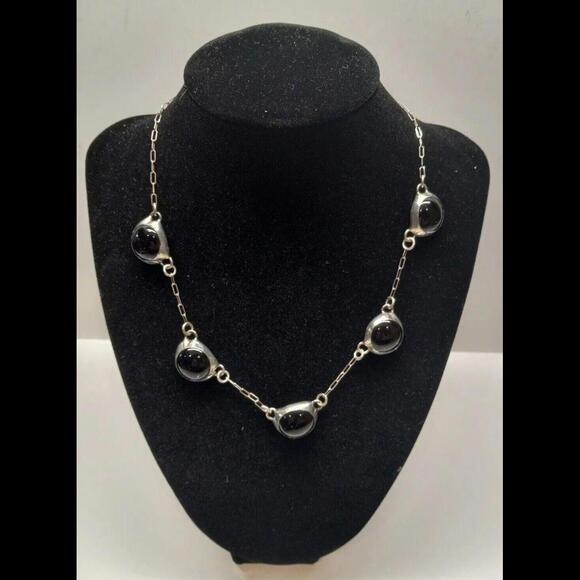 Kathleen Plate Smart Glass Purple Colored Glass Necklace - Picture 1 of 9